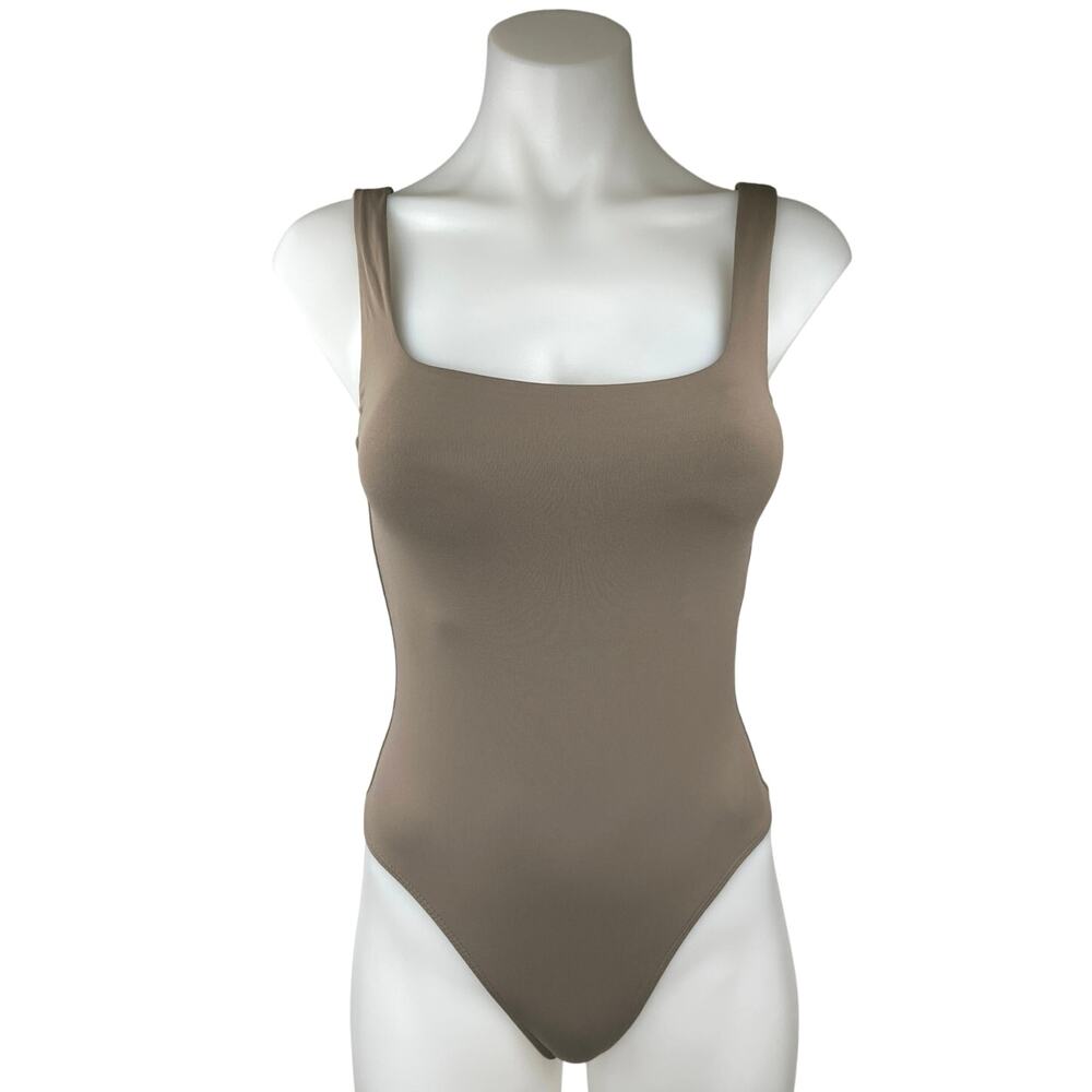 Aritzia Babaton Taupe Gray Sleeveless Square Neck Thong Tank Bodysuit Top Size S